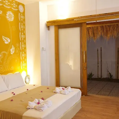 Golden Villa Gili Trawangan Exterior photo
