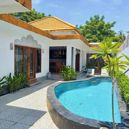 Golden Villa Gili Trawangan Exterior photo
