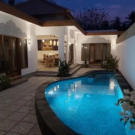 Golden Villa Gili Trawangan Exterior photo