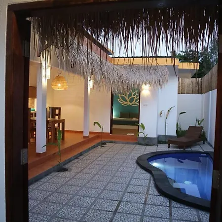 Golden Villa Gili Trawangan Exterior photo