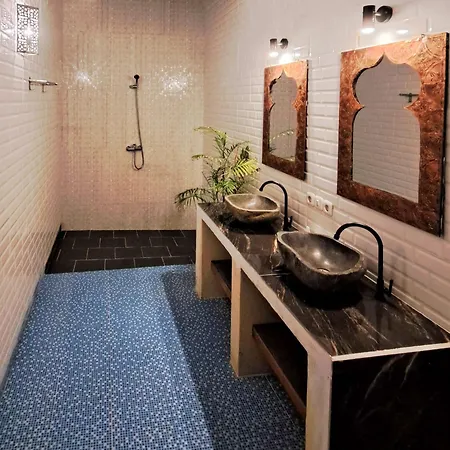Golden Villa Gili Trawangan Room photo