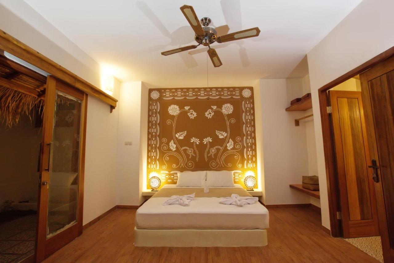 Golden Villa *