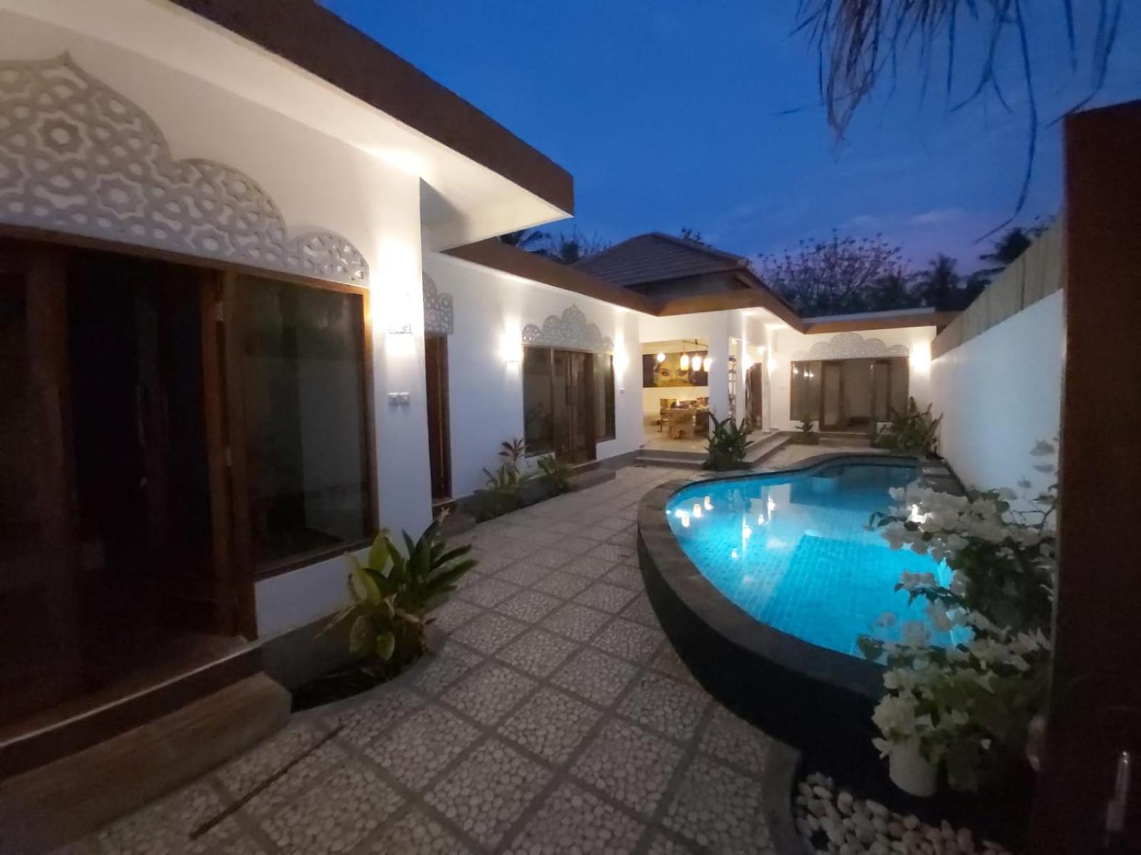 Golden Villa *